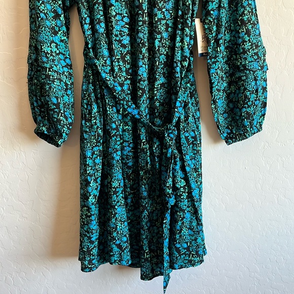 Terra & Sky Women's Plus Size Floral Print Shirred Mini Dress 0X (14W) - Picture 7 of 13